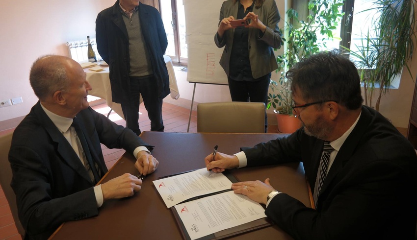 King's signs partnership agreement with peace and conflict education centre in Tuscany