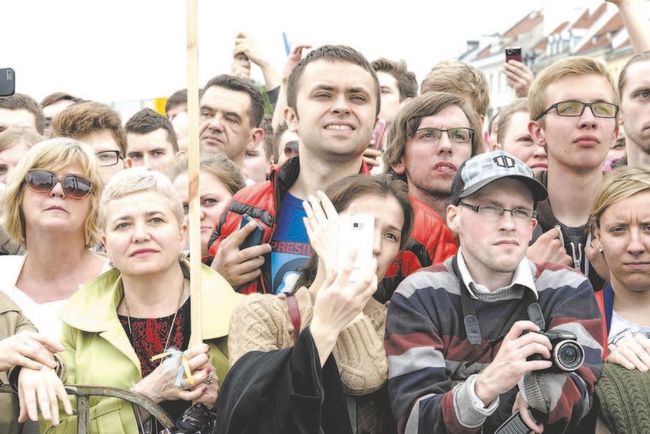 LFP: King's professor Magdalena Kubow publishes article on origins of solidarity movement in Poland