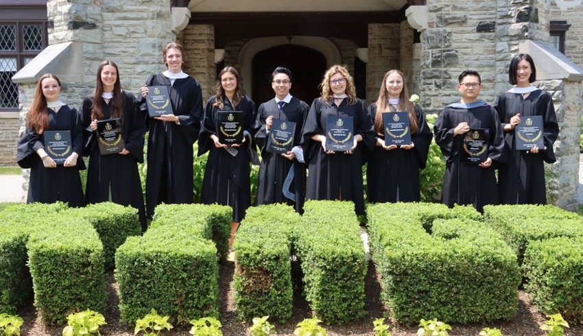 King's celebrates 2022-2023 Board of Directors' gold medal award winners