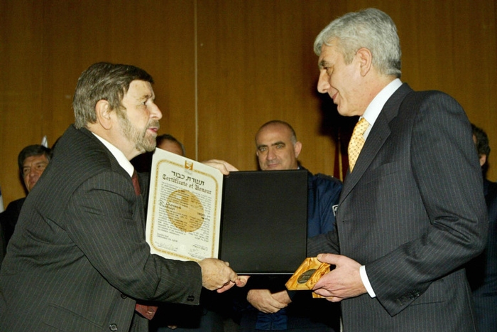 Dr. Robert Ventresca contributes post about History versus Hagiography