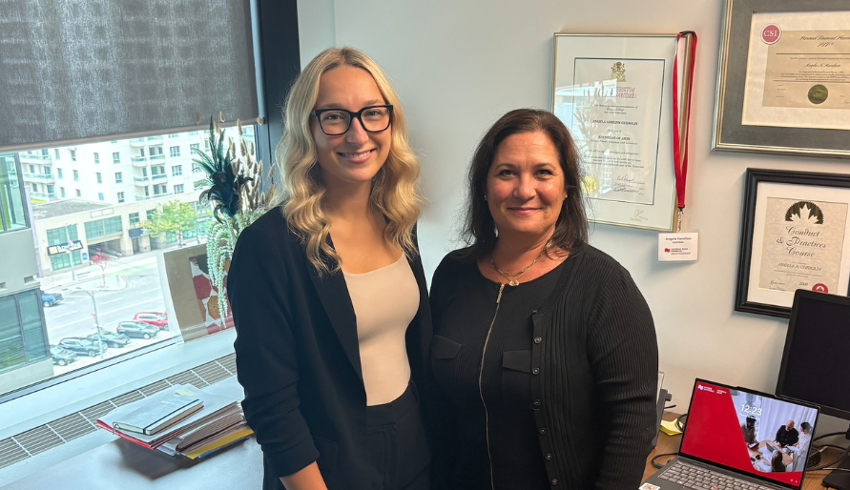 Economics student paired with alumna in mentorship program