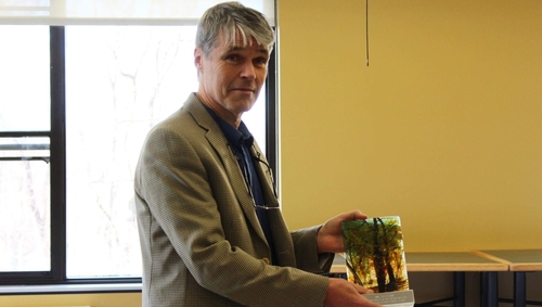 Dr. Don Kerr receives the Hugh Mellon Excellence in Research Award